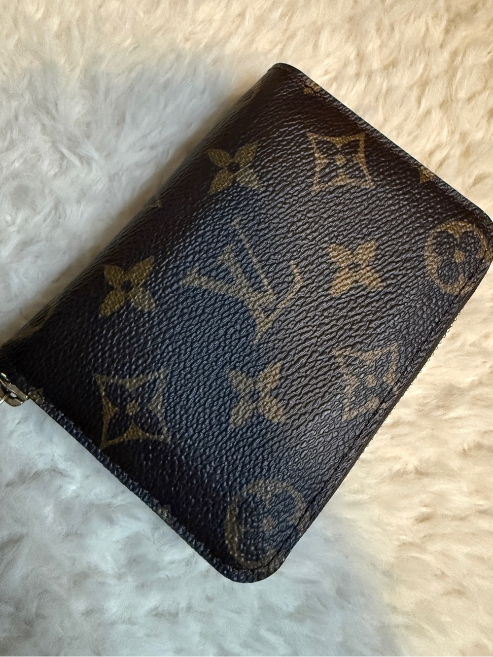 Authentic Louis Vuitton Monogram Zippy Coin Purse